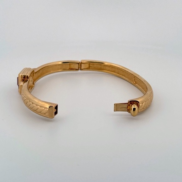 Swarovski gold tone hinged bracelet with ruby and emerald colored crystals - Picture 4 of 8